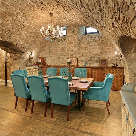 فندق Regal 1880 سِنايا المظهر الخارجي الصورة