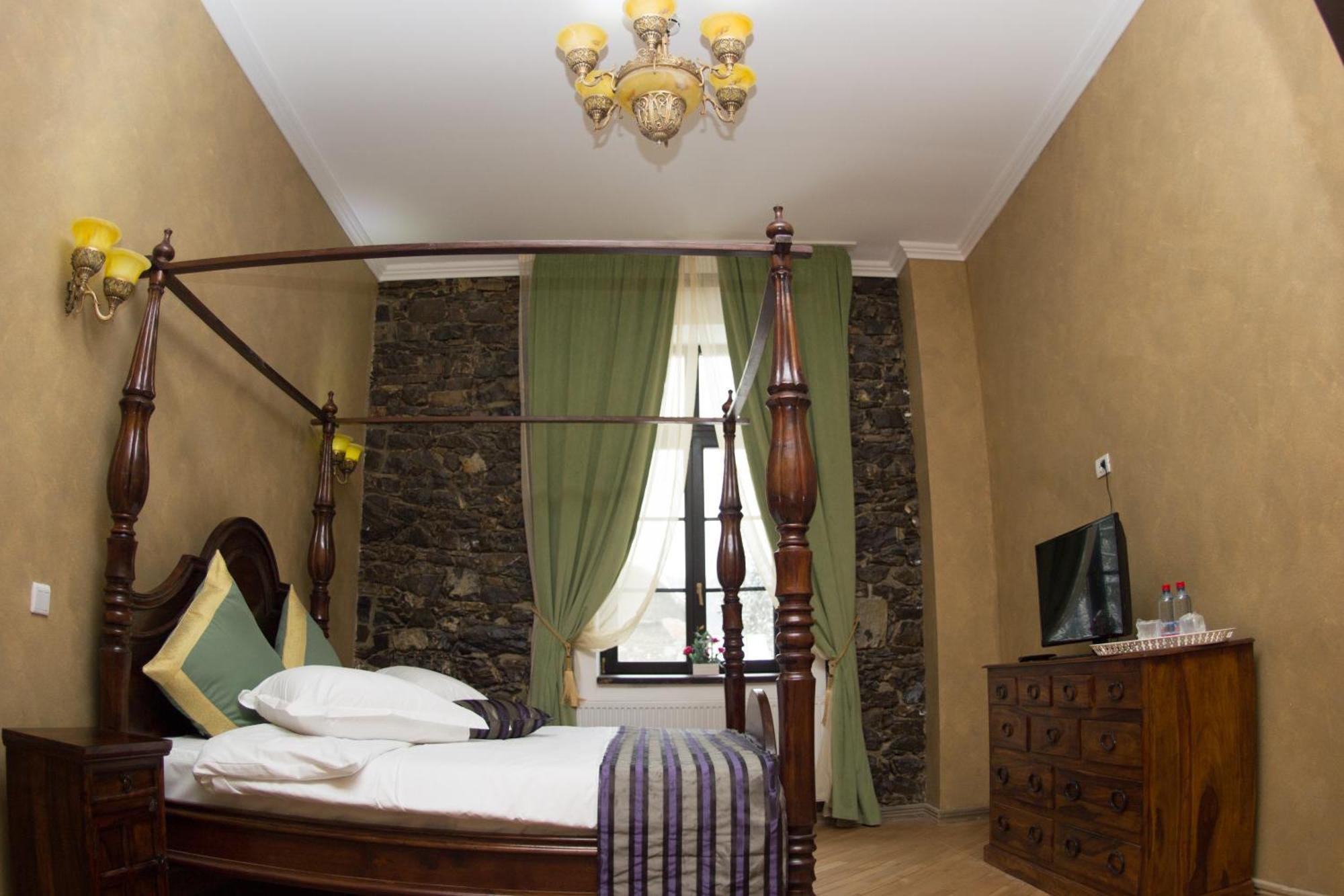 فندق Regal 1880 سِنايا الغرفة الصورة