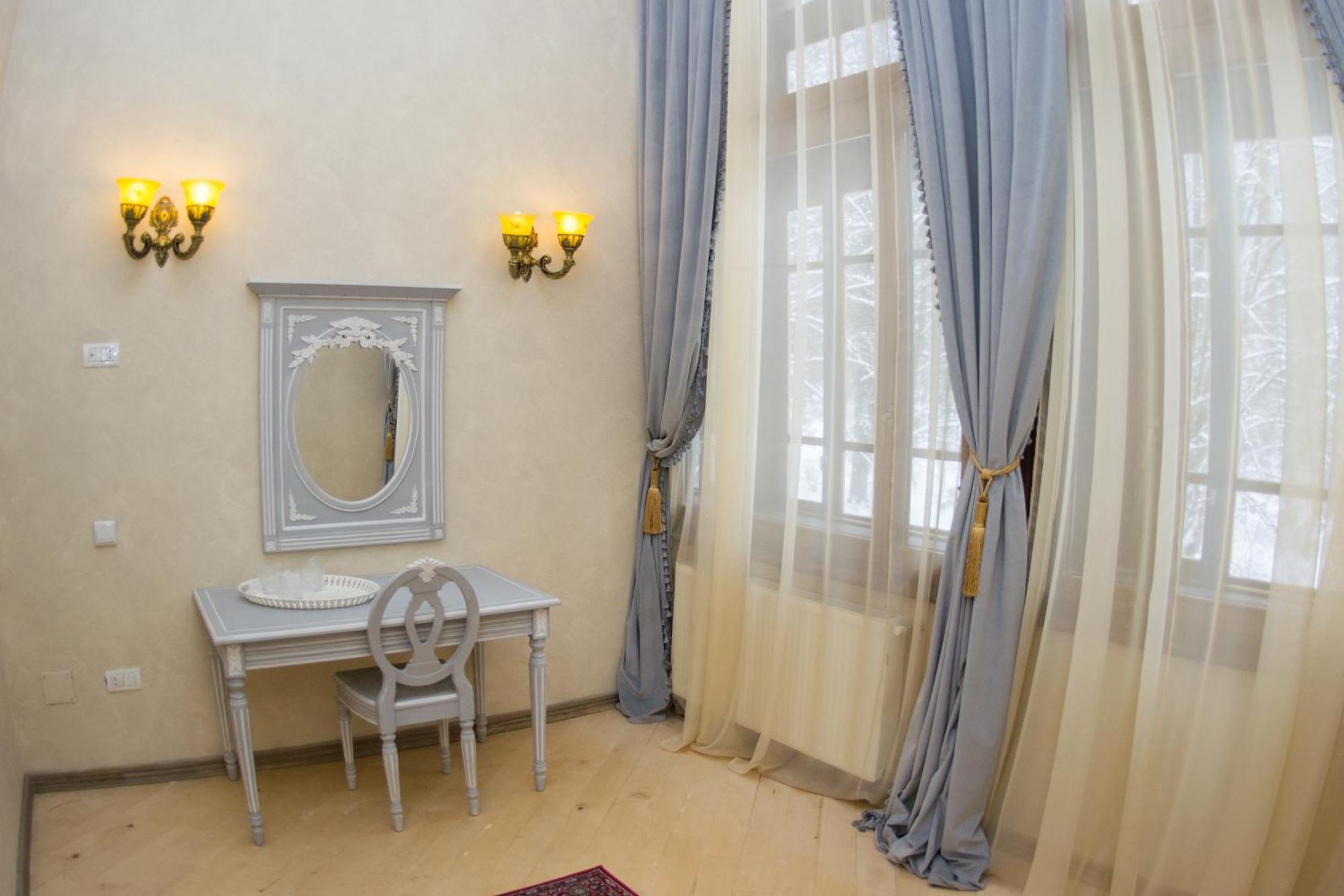 فندق Regal 1880 سِنايا الغرفة الصورة