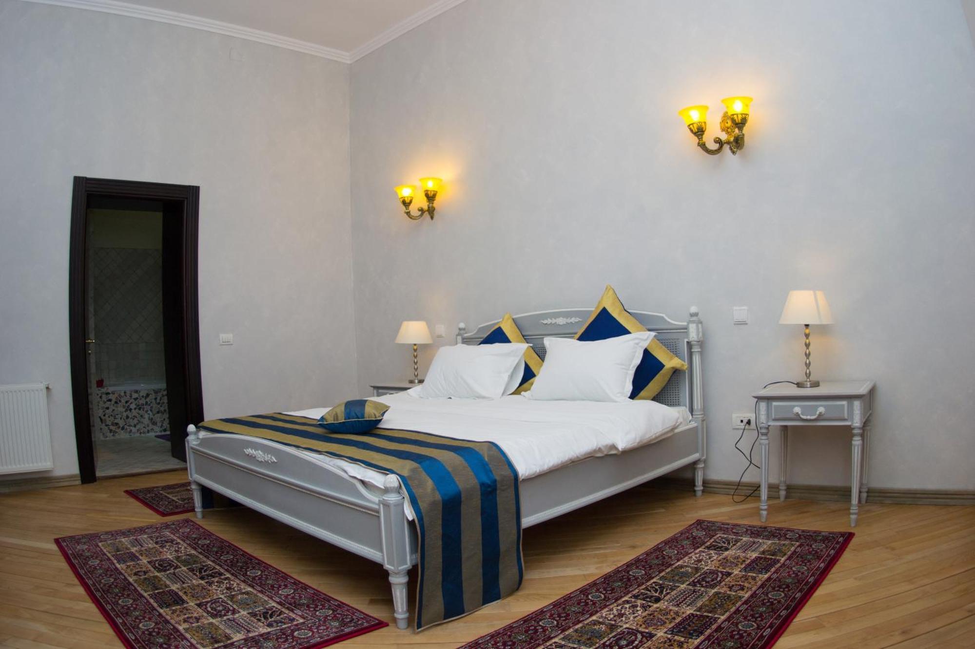 فندق Regal 1880 سِنايا الغرفة الصورة