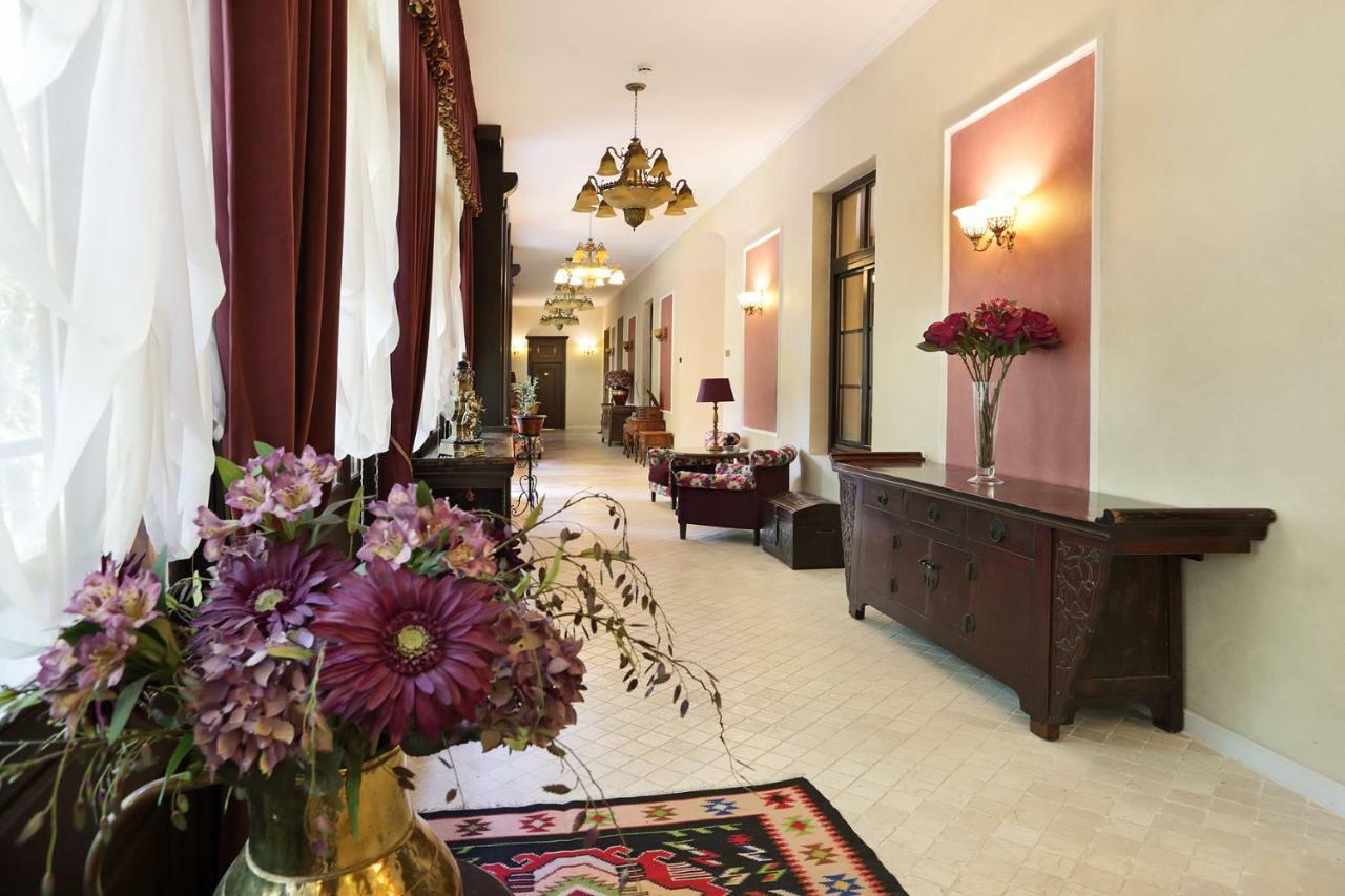 فندق Regal 1880 سِنايا المظهر الخارجي الصورة