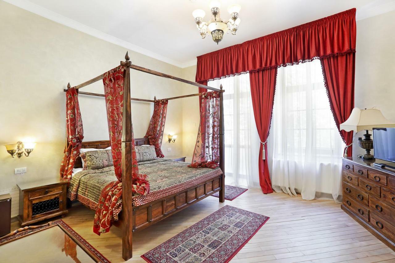 فندق Regal 1880 سِنايا المظهر الخارجي الصورة